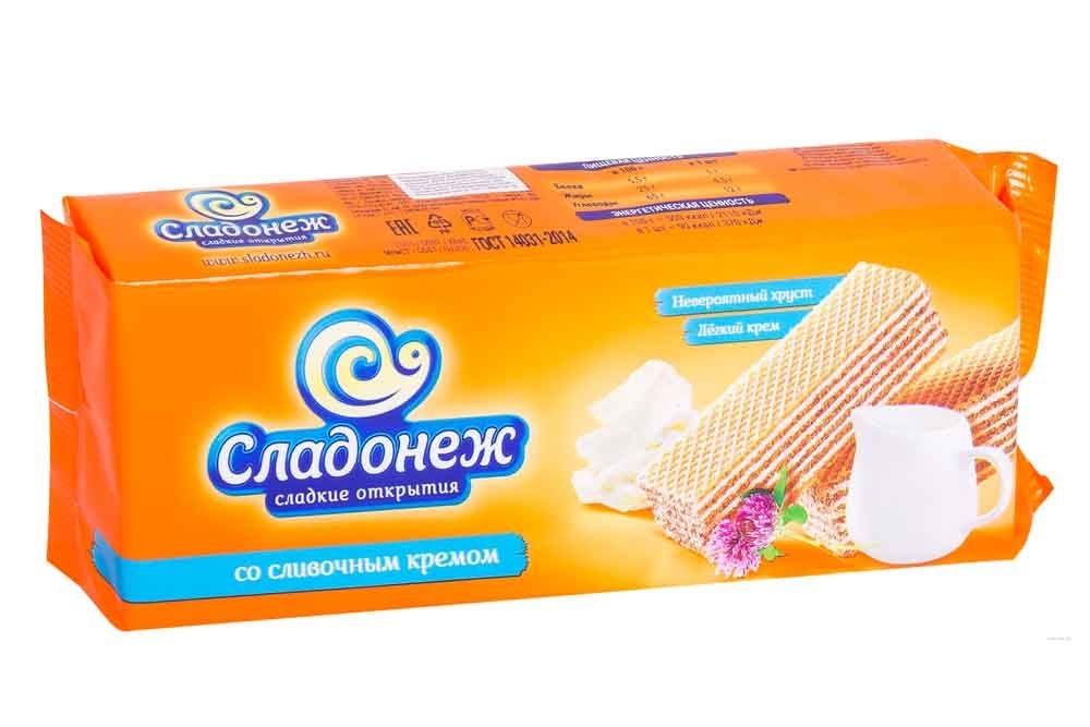 Oq ichki kiyimdagi yaqindan olingan surat Ulyanovskda pul uchun samimiy dam olish