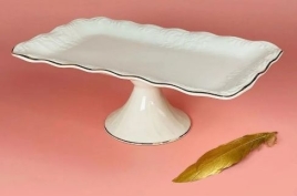 102-154 Прямоугольное блюдо 30,5см на ножке АГАТА в под.уп.(х6)Фарфор