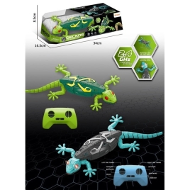 Ящерица на радиоуправлении SM51A ползает по стене в коробке.Предназначена для детей в качестве ирушк